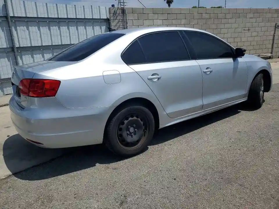 3VWD17AJ4EM226901 2014 VOLKSWAGEN JETTA-2