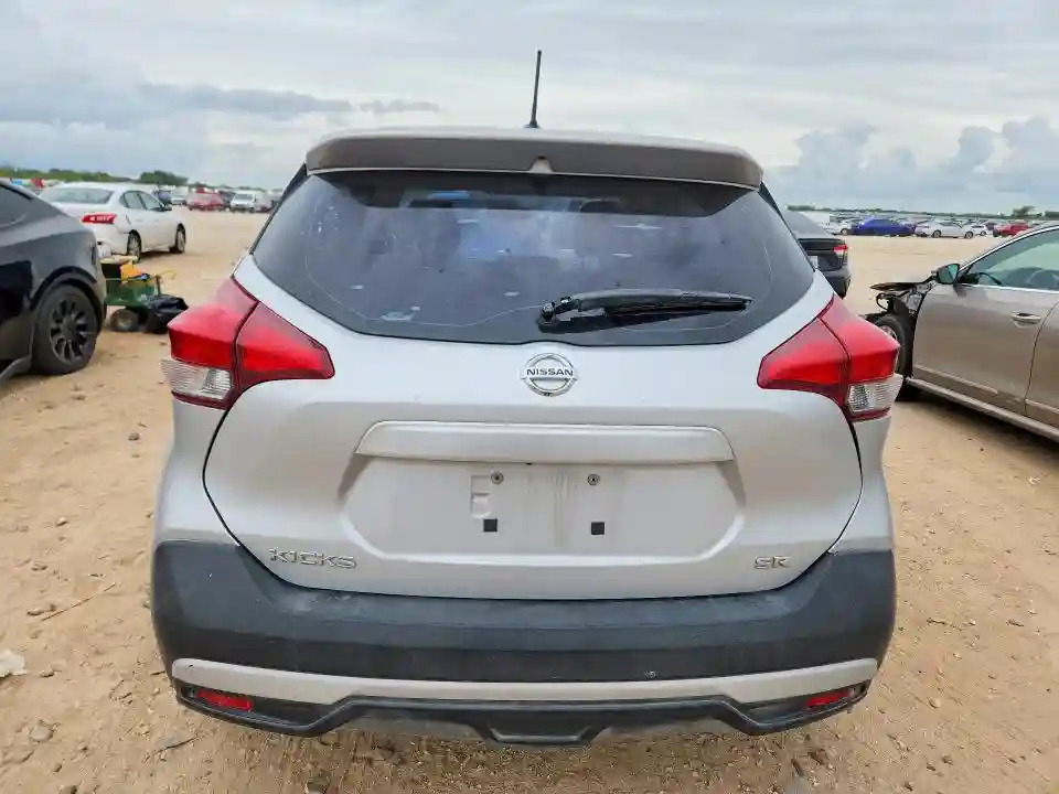 3N1CP5CU9KL533882 2019 NISSAN KICKS-5