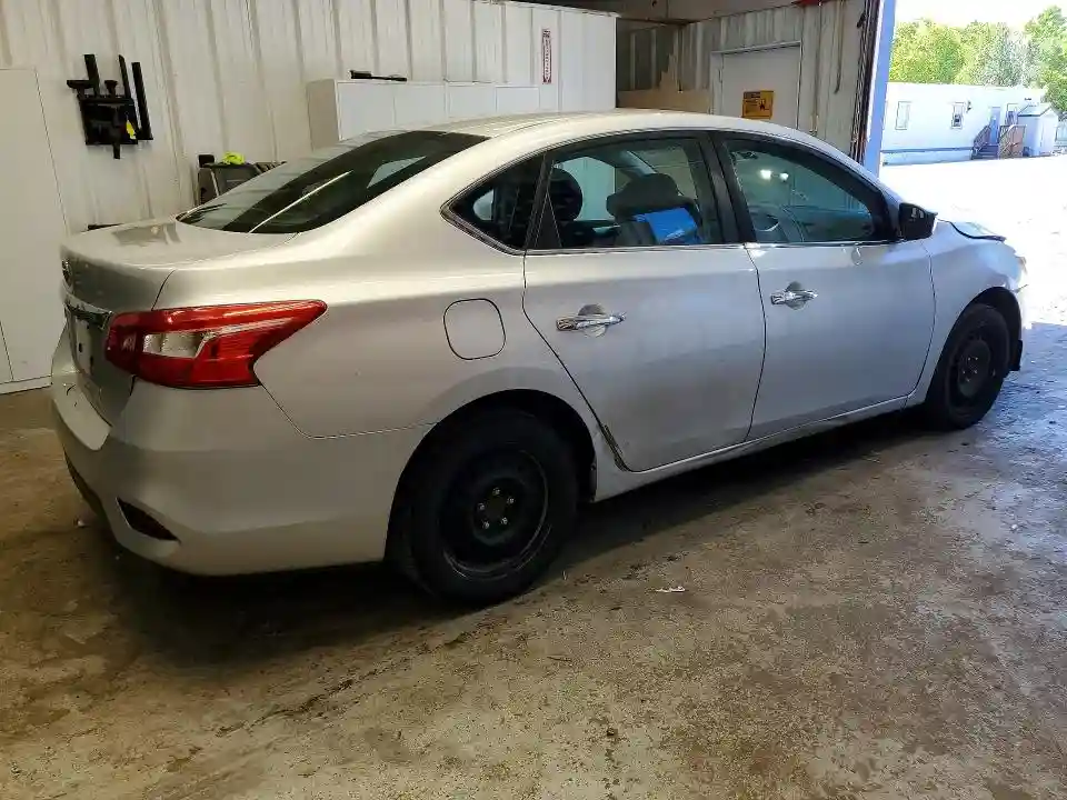 3N1AB7AP6JY283310 2018 NISSAN SENTRA-2