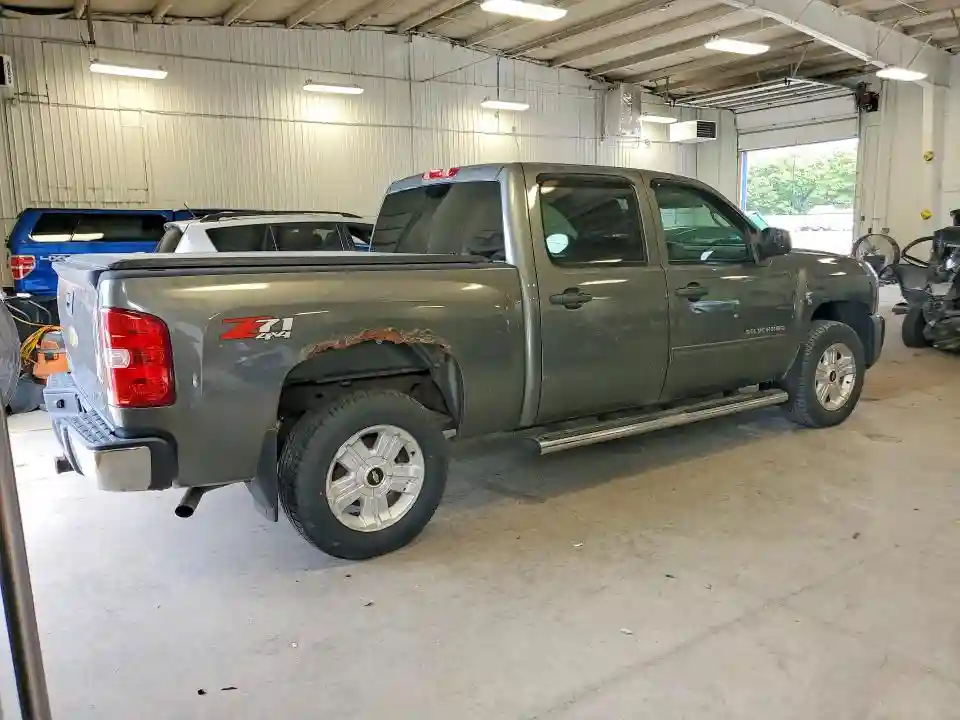 3GCPKSE39BG272987 2011 CHEVROLET SILVERADO-2
