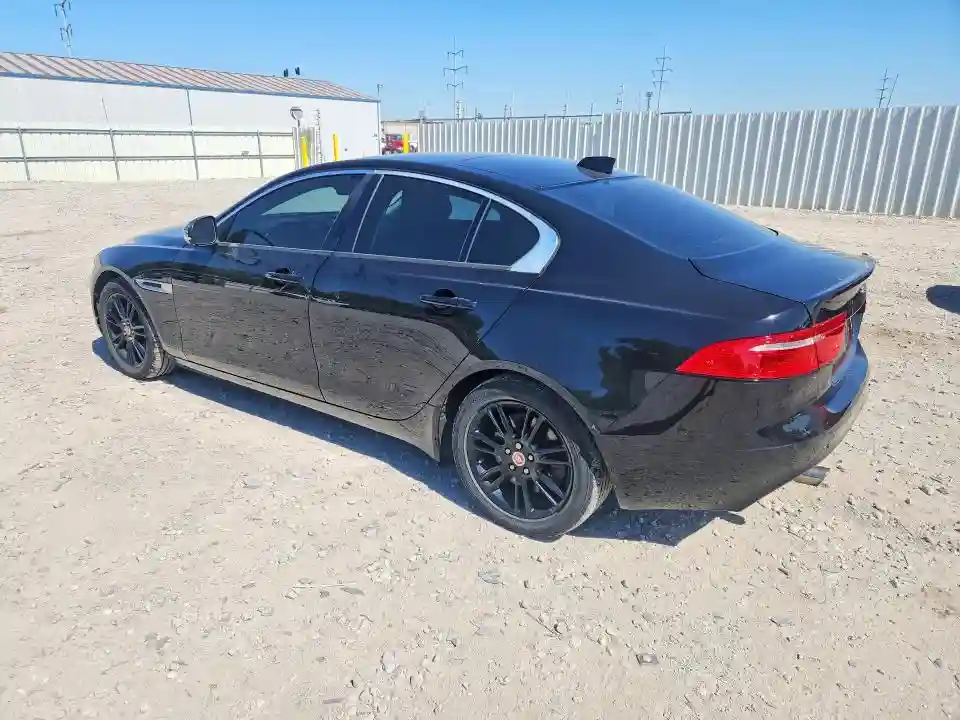 SAJAD4BG2HA952922 2017 JAGUAR XE-1