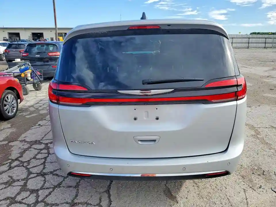 2C4RC1BG6RR186726 2024 CHRYSLER PACIFICA-5