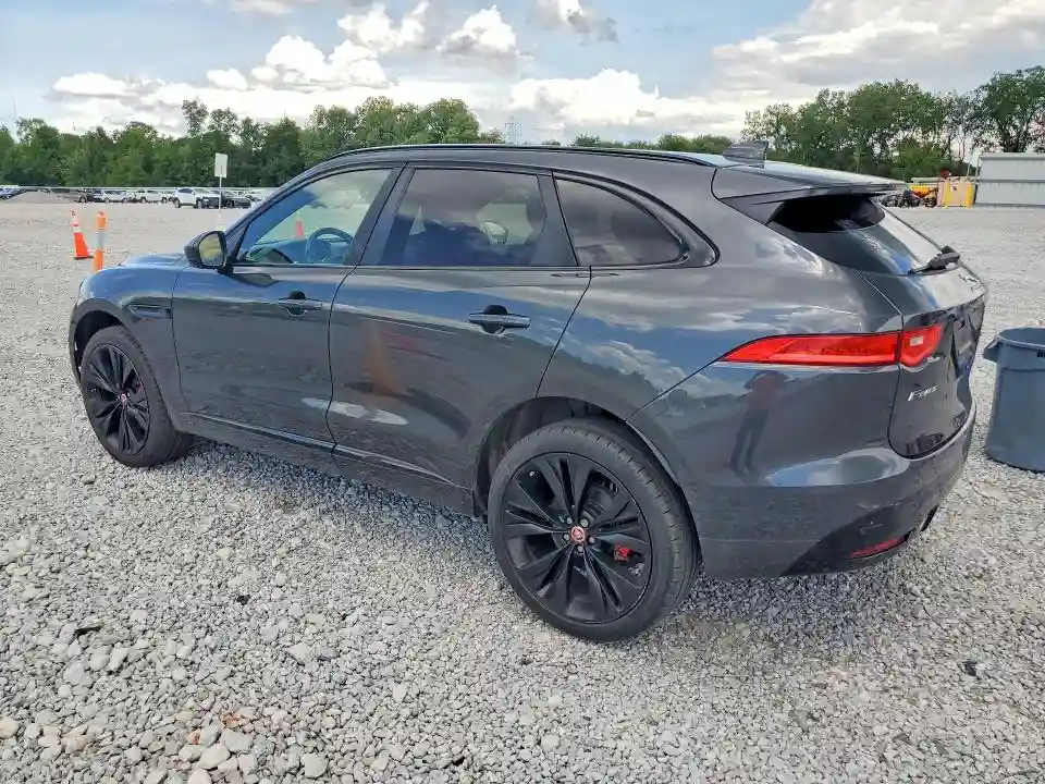 SADCM2FV3JA289861 2018 JAGUAR F-PACE-1