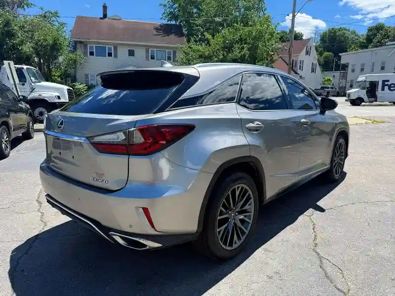 2T2BZMCA5KC196421 2019 LEXUS RX350-2