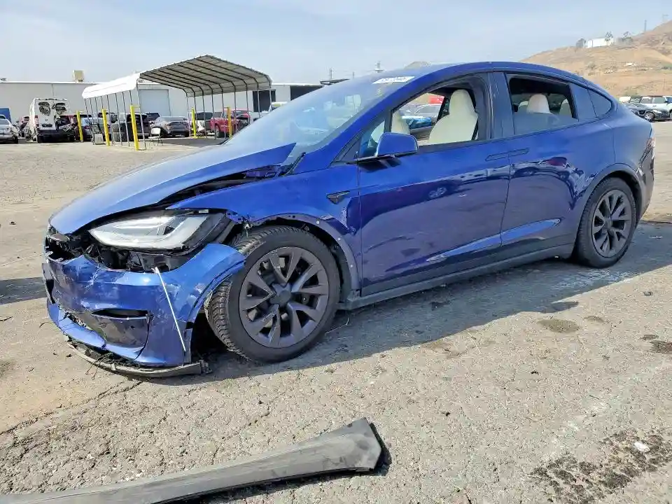 7SAXCBE53NF329261 2022 TESLA MODEL X-0