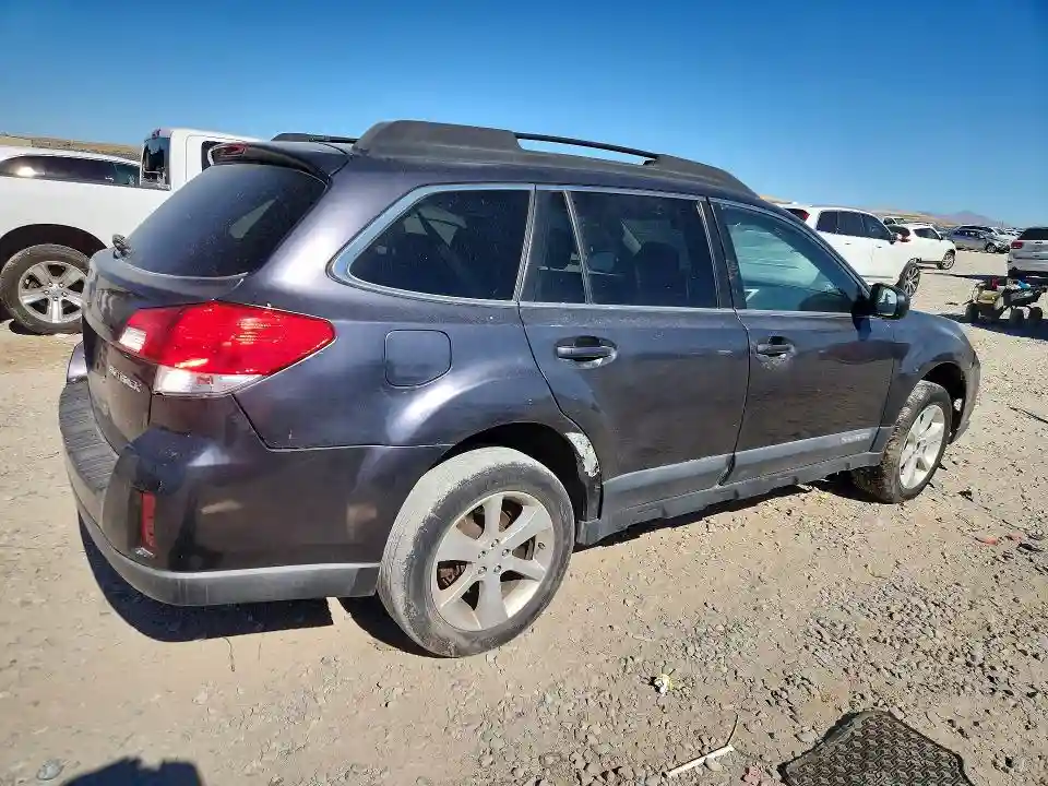 4S4BRCCC6D3259775 2013 SUBARU OUTBACK-2