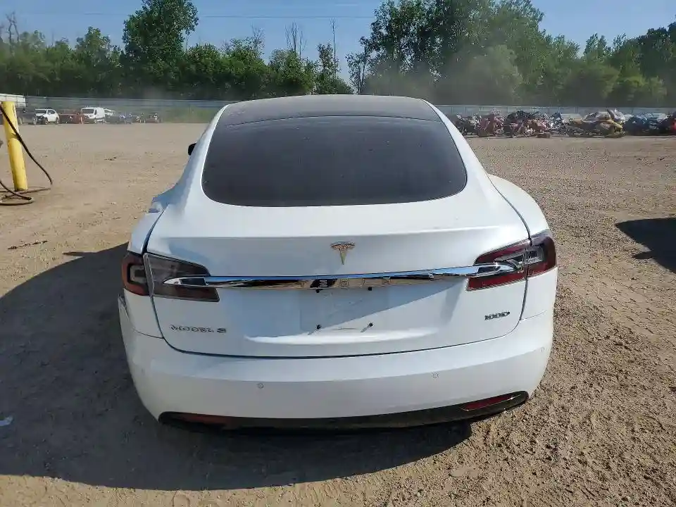 5YJSA1E20JF289714 2018 TESLA MODEL S-5