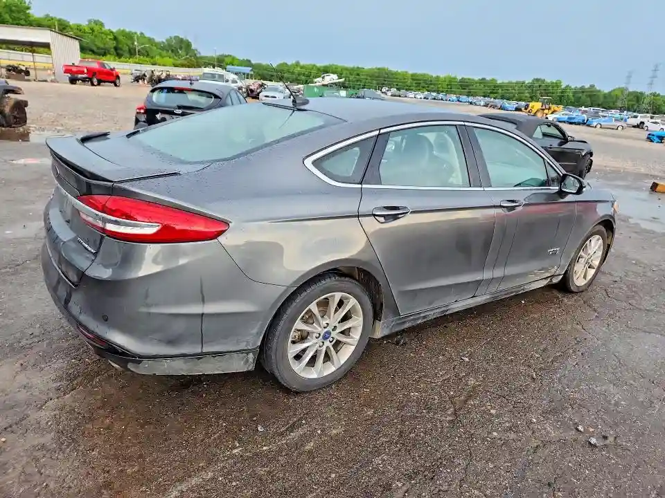 3FA6P0SU3HR373685 2017 FORD FUSION-2