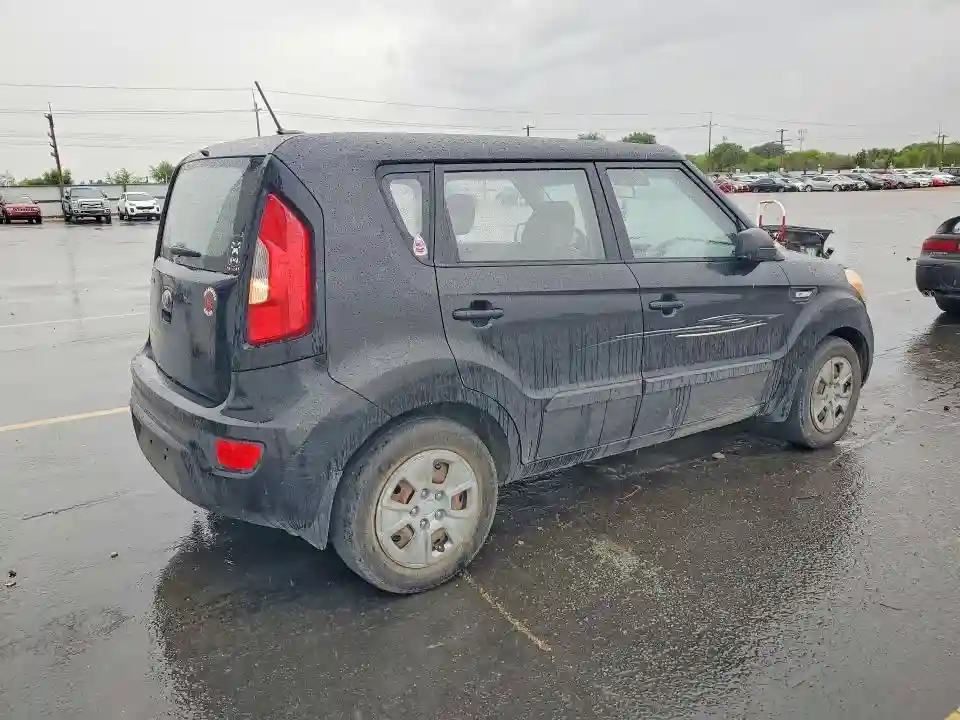 KNDJT2A53D7526606 2013 KIA SOUL-2