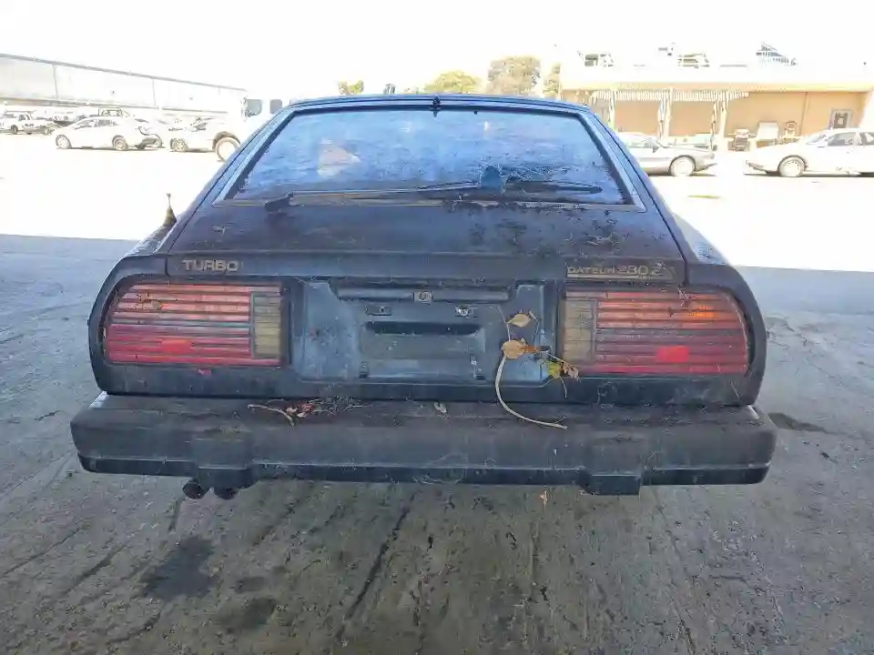 JN1CZ04S6CX623412 1982 DATSUN 280-5