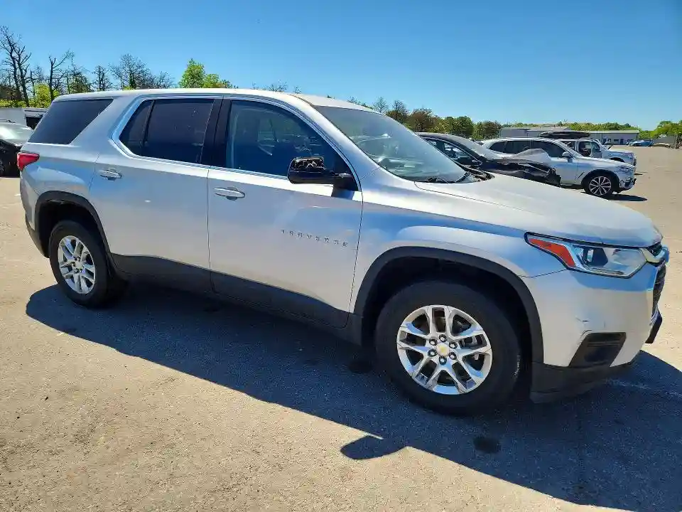 1GNERFKW1KJ135685 2019 CHEVROLET TRAVERSE-3