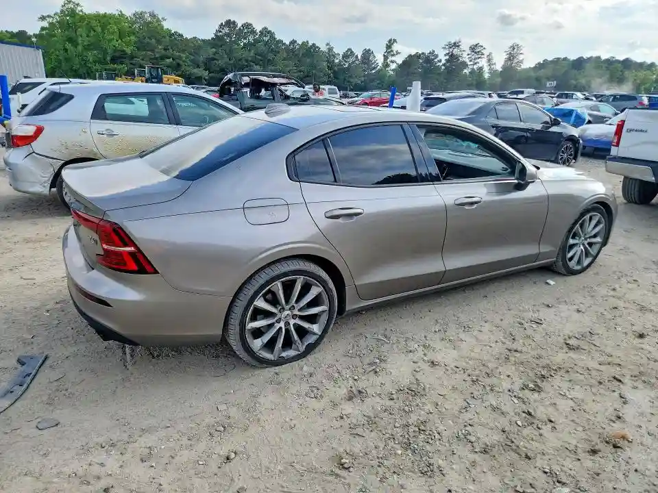 7JRA22TK7KG009457 2019 VOLVO S60-2