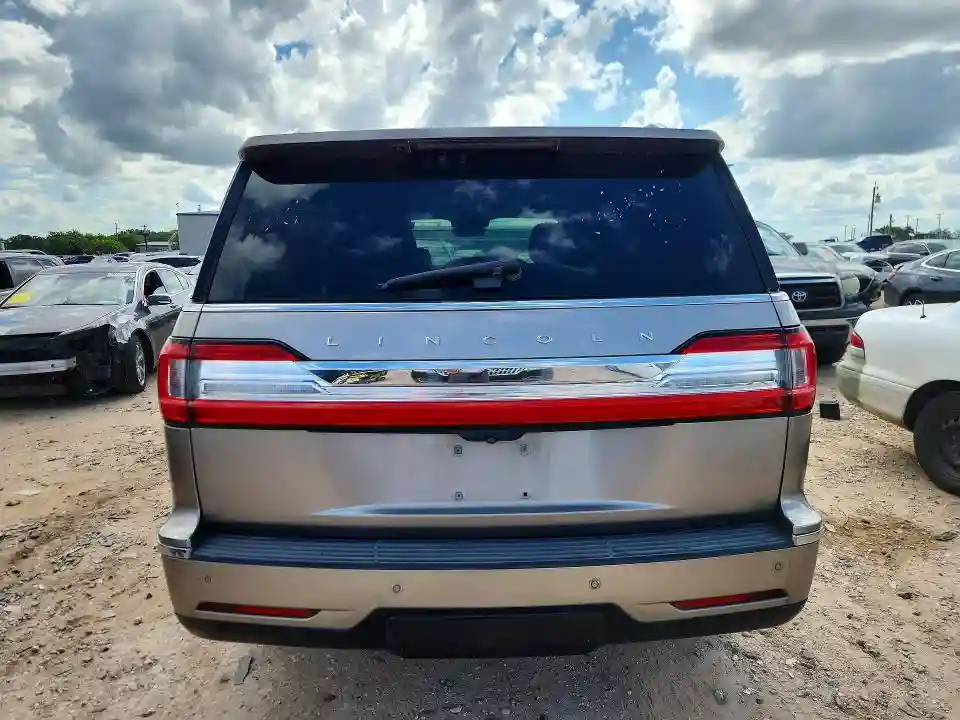 5LMJJ2MT0JEL00281 2018 LINCOLN NAVIGATOR-5