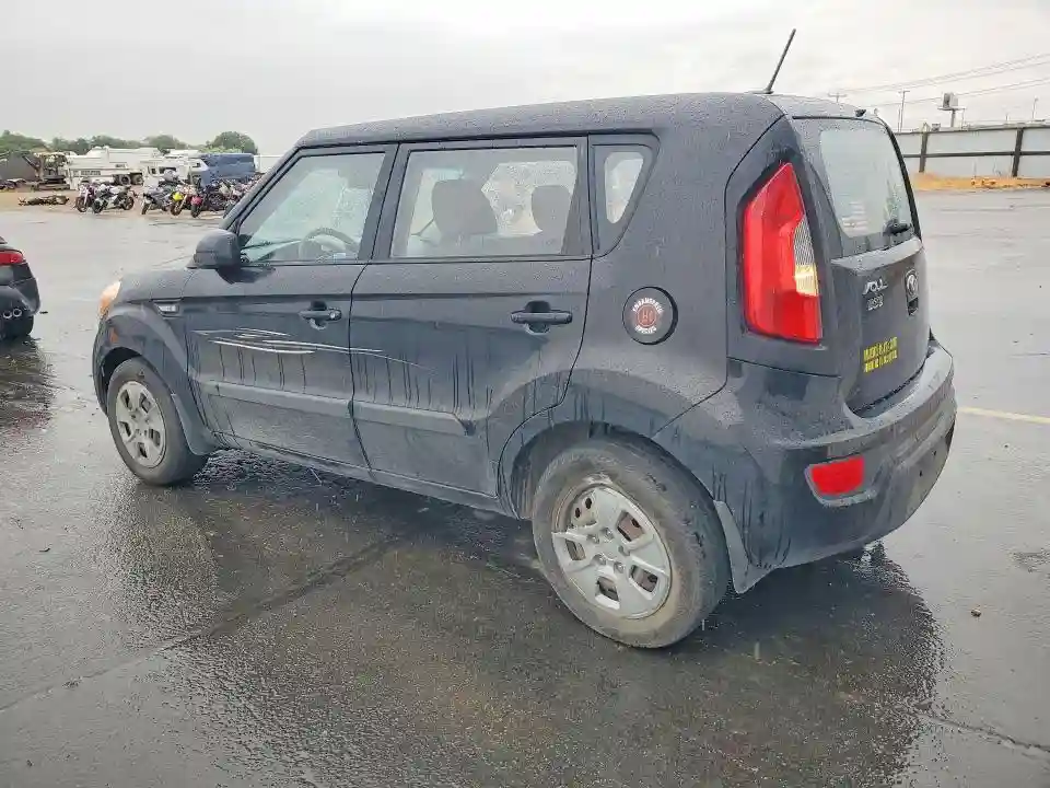 KNDJT2A53D7526606 2013 KIA SOUL-1