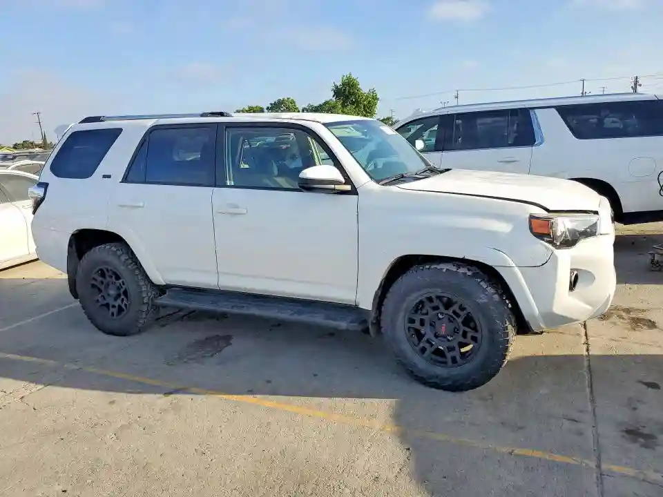 JTEEU5JR1P5291900 2023 TOYOTA 4RUNNER-3