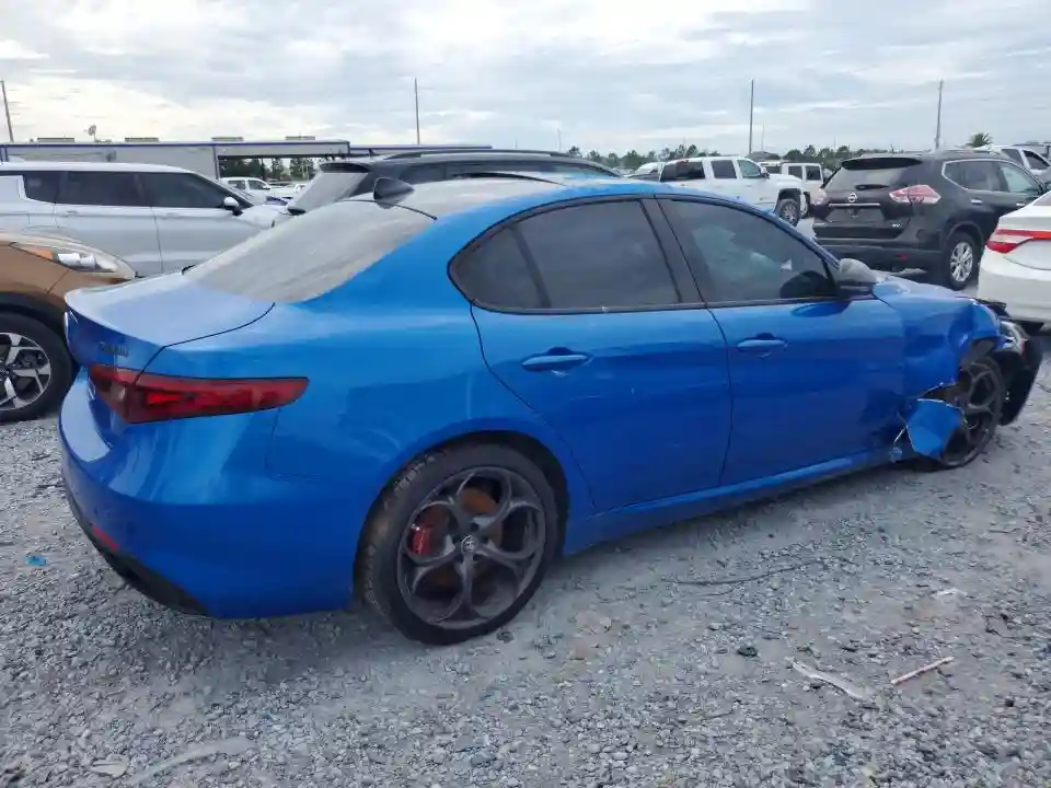ZARFAMBN9K7607201 2019 ALFA ROMEO GIULIA-2