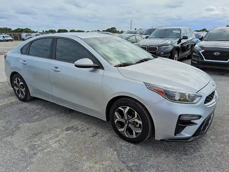 3KPF24AD4KE083892 2019 KIA FORTE-3