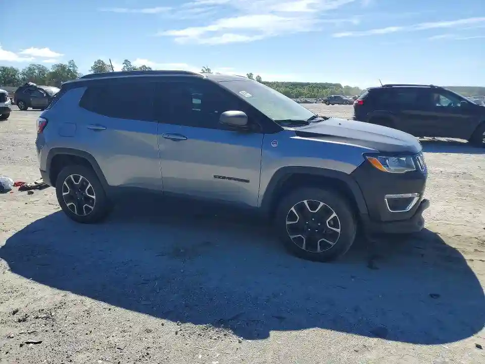 3C4NJDDB1LT170705 2020 JEEP COMPASS-3
