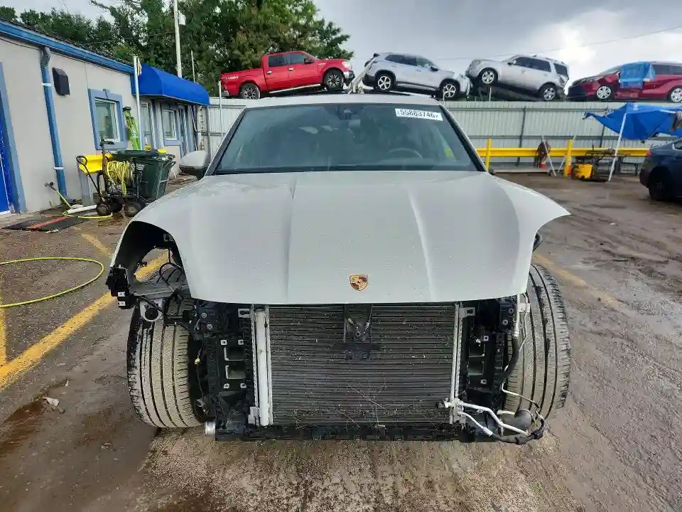 WP1AA2AY9RDA14226 2024 PORSCHE CAYENNE-4