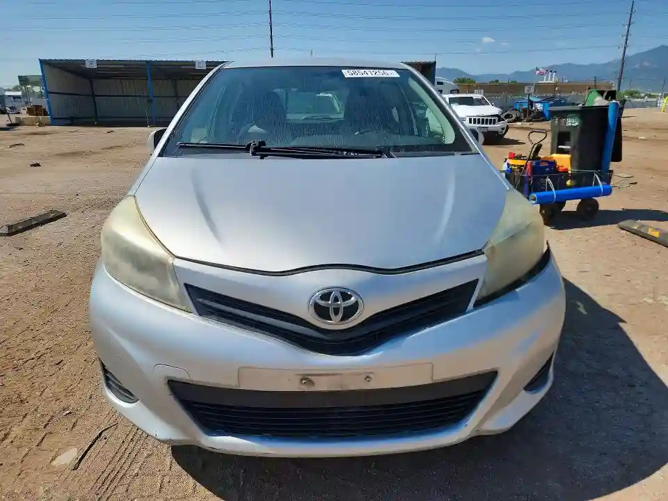 JTDKTUD37CD511987 2012 TOYOTA YARIS-4