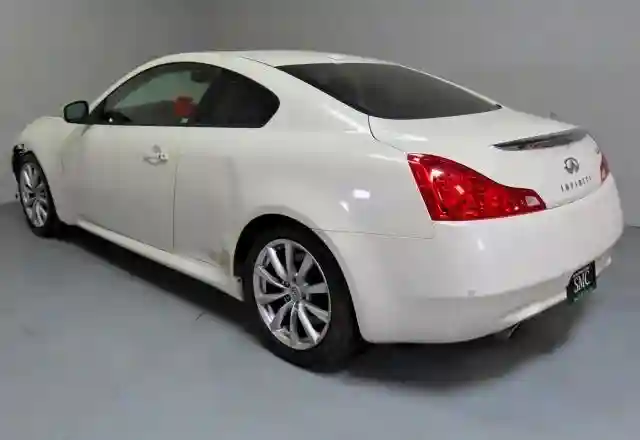 JN1CV6EK0FM870654 2015 INFINITI Q60-3
