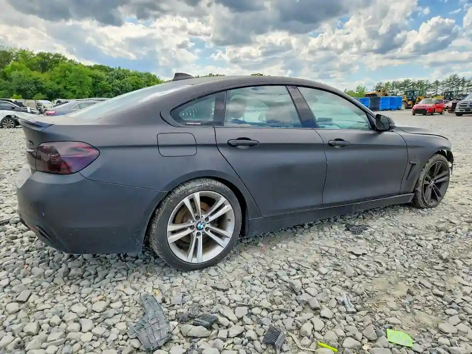 WBA4J1C59JBG79302 2018 BMW 4 SERIES-2