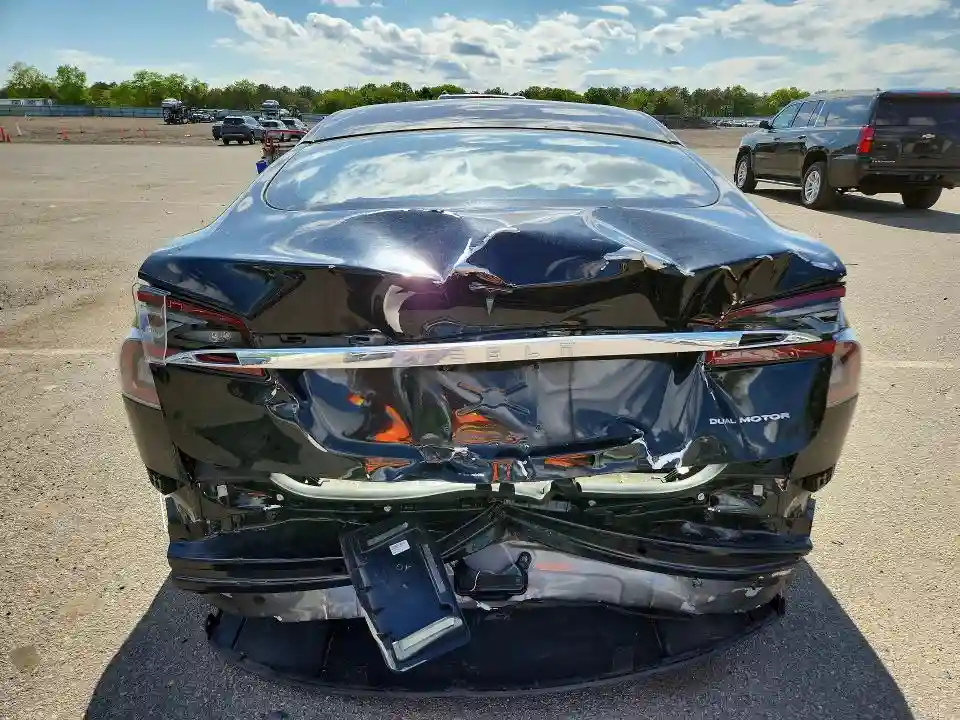 5YJSA1E20LF409367 2020 TESLA MODEL S-5