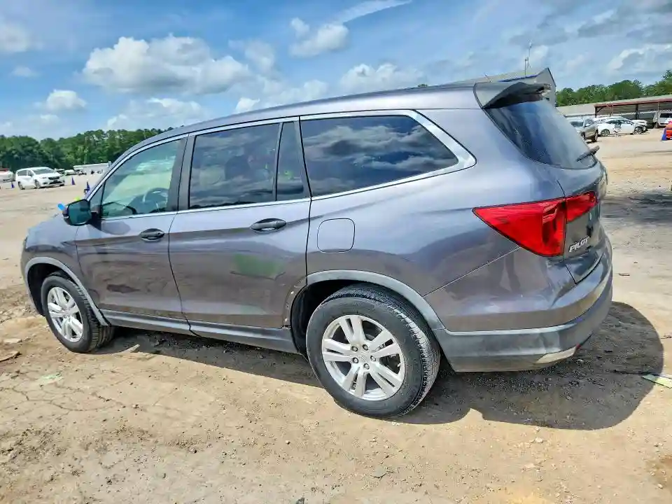 5FNYF5H19HB003052 2017 HONDA PILOT-1