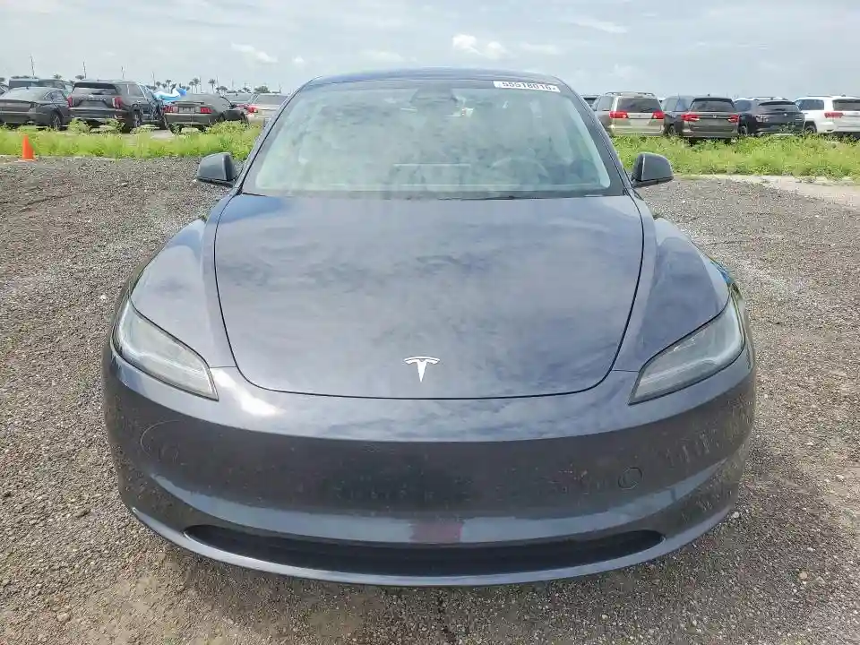 5YJ3E1EB2RF737584 2024 TESLA MODEL 3-4