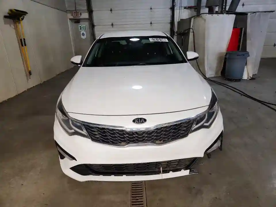 5XXGT4L32KG275275 2019 KIA OPTIMA-4