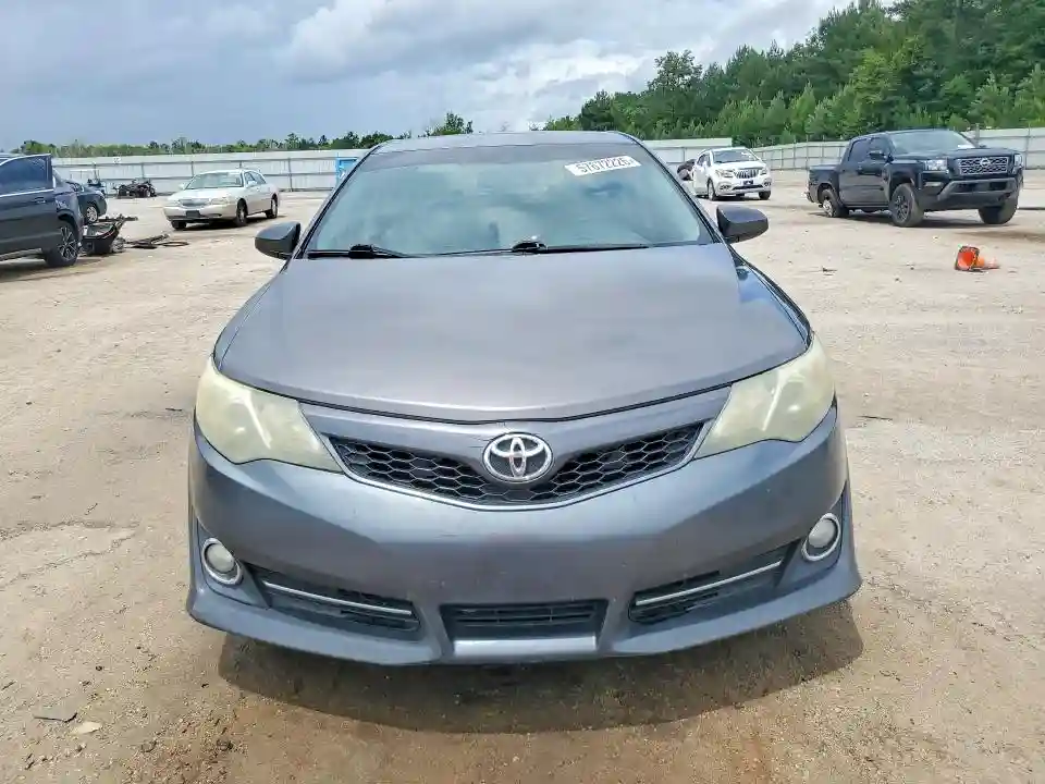 4T1BF1FK6DU712643 2013 TOYOTA CAMRY-4