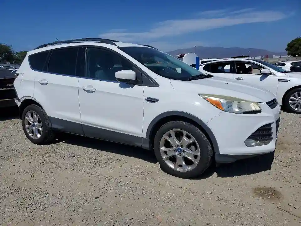 1FMCU0GX4DUB31558 2013 FORD ESCAPE-3