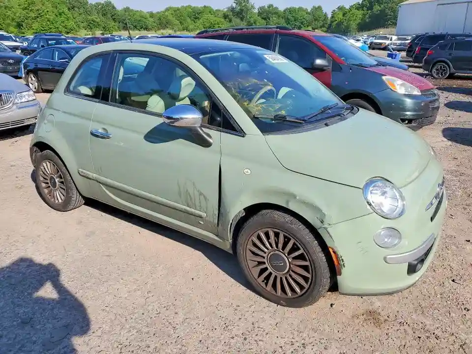 3C3CFFCR8DT515995 2013 FIAT 500-3