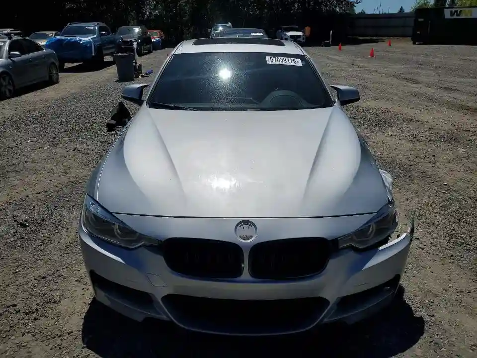 WBA8D9G53JNU66620 2018 BMW 3 SERIES-4