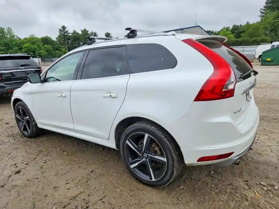 YV4902RS6G2781304 2016 VOLVO XC60-1