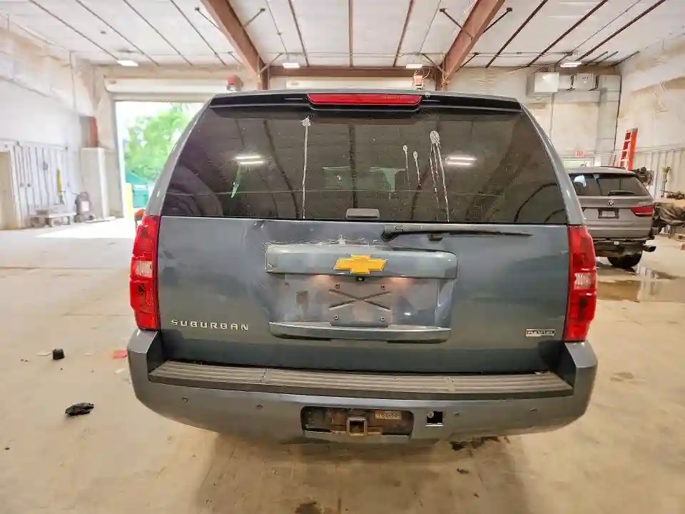1GNUKJE3XAR200490 2010 CHEVROLET SUBURBAN-5