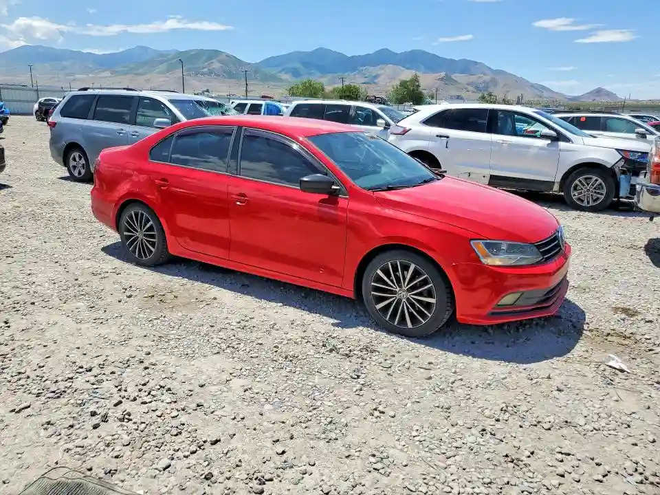 3VWD17AJXGM269688 2016 VOLKSWAGEN JETTA-3
