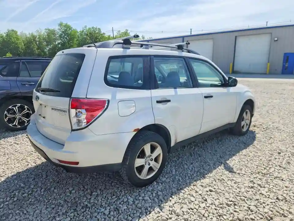 JF2SHABC3BH737181 2011 SUBARU FORESTER-2