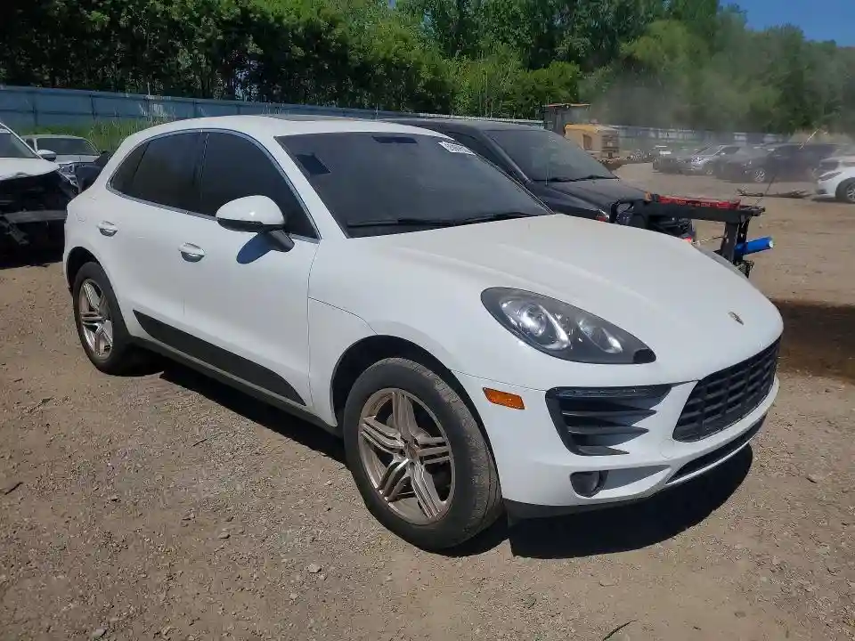 WP1AB2A56GLB41165 2016 PORSCHE MACAN-3