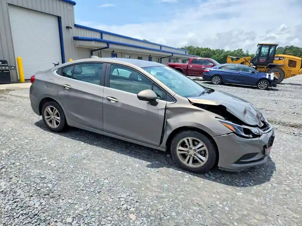 1G1BE5SM3J7239003 2018 CHEVROLET CRUZE-3