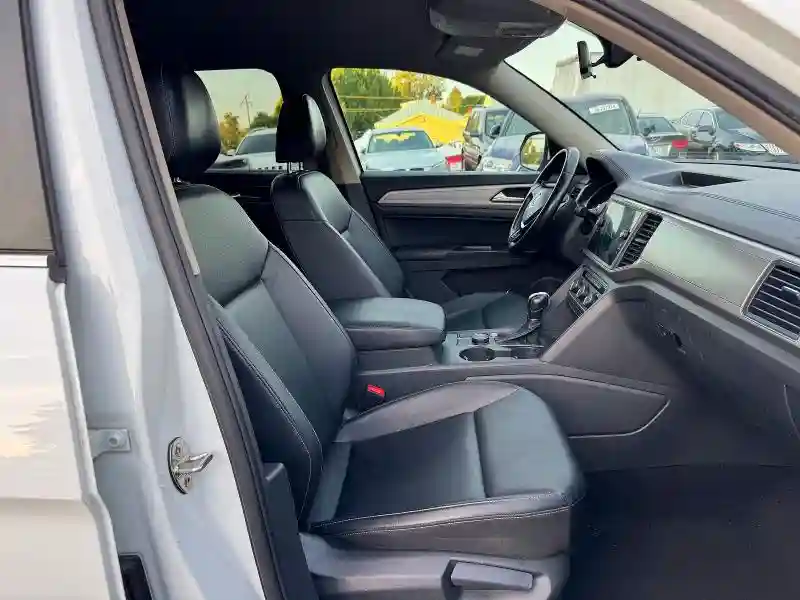 1V2KR2CA3JC572144 2018 VOLKSWAGEN ATLAS-4
