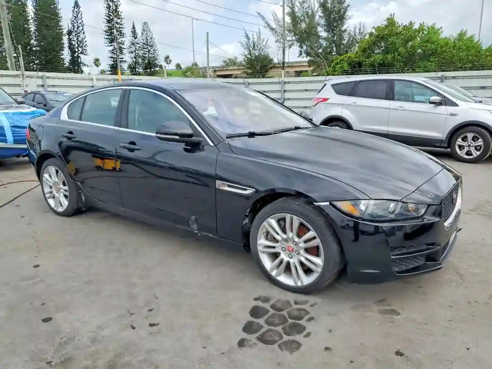 SAJAD4FX3KCP46739 2019 JAGUAR XE-3