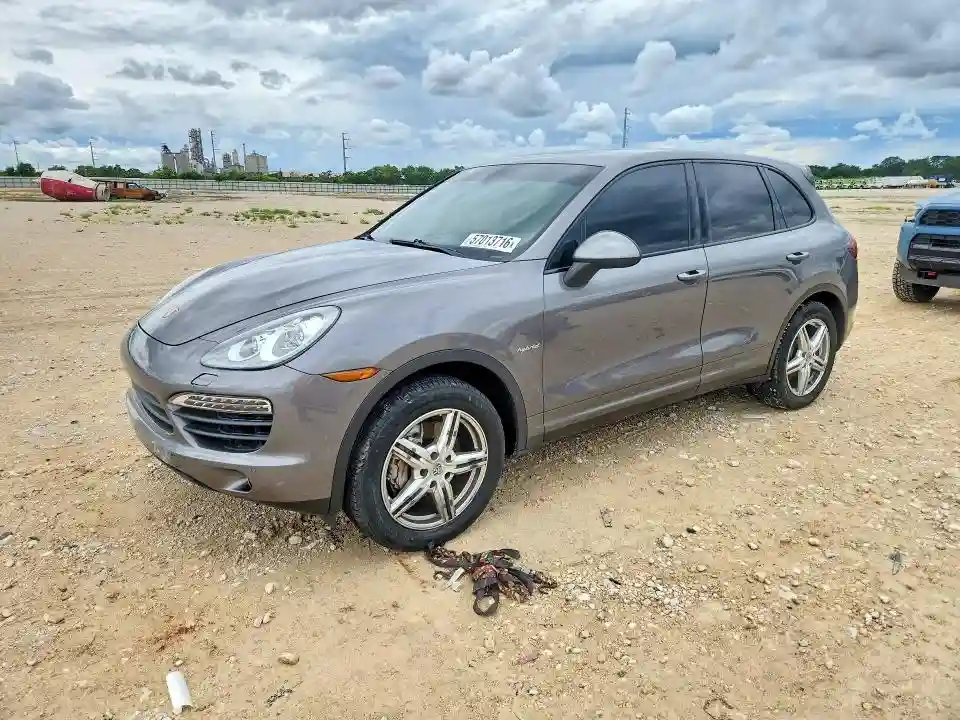 WP1AE2A25ELA50138 2014 PORSCHE CAYENNE-0