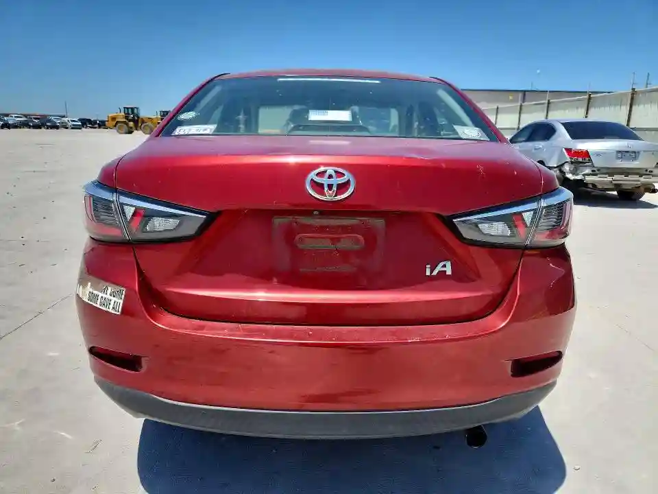 3MYDLBYV3JY323309 2018 TOYOTA YARIS-5