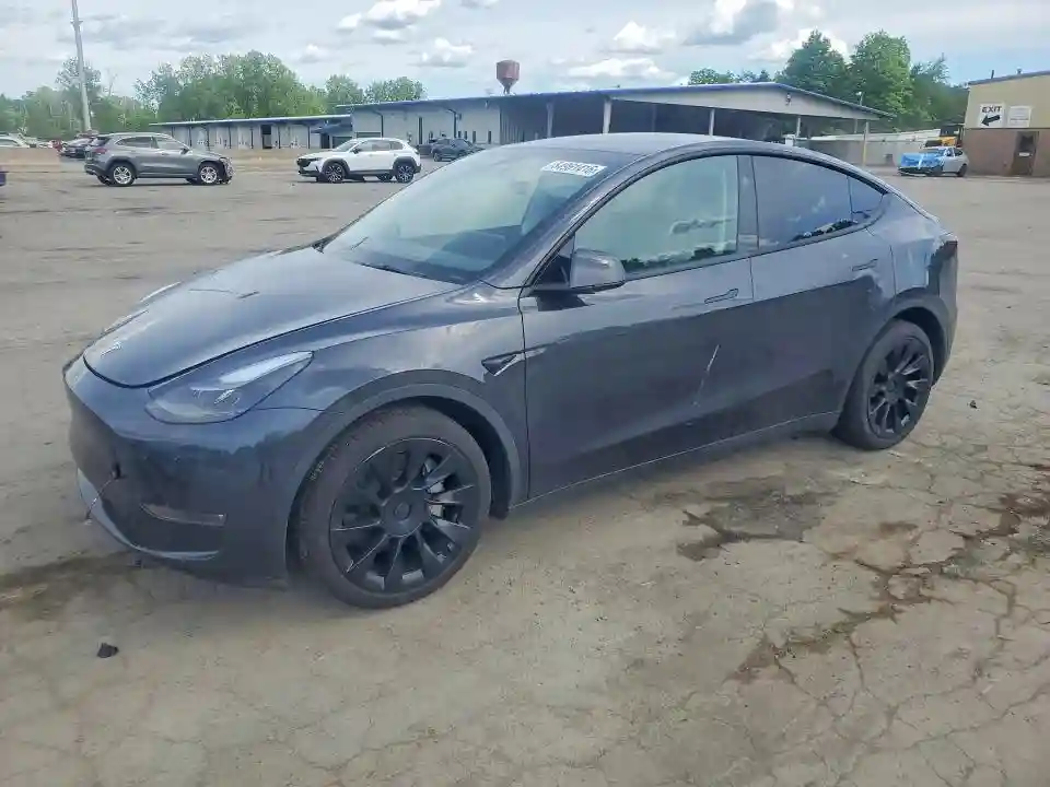 7SAYGDEE5SF305334 2025 TESLA MODEL Y-0