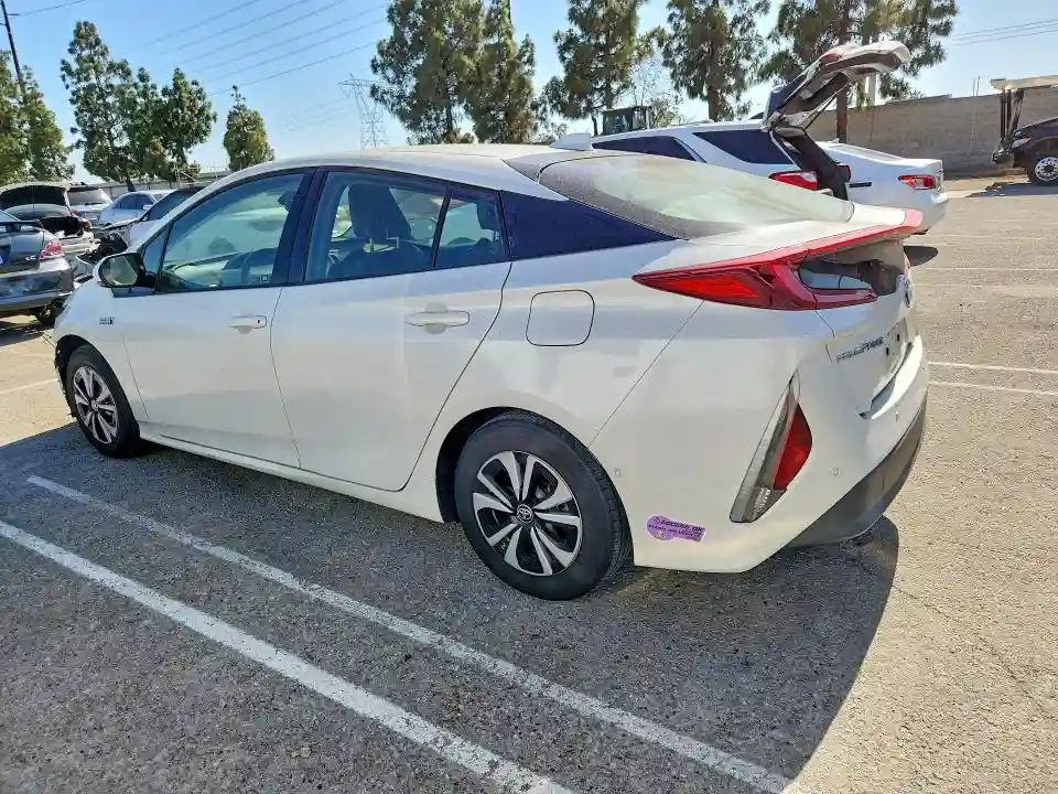 JTDKARFP2K3105803 2019 TOYOTA PRIUS-1