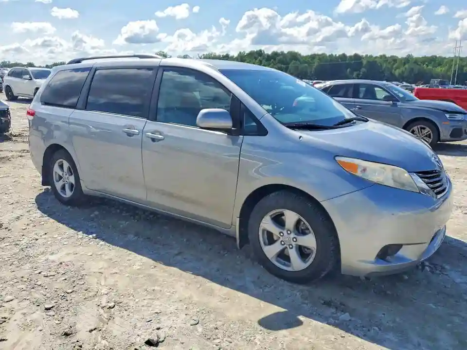 5TDKK3DC0BS154345 2011 TOYOTA SIENNA-3