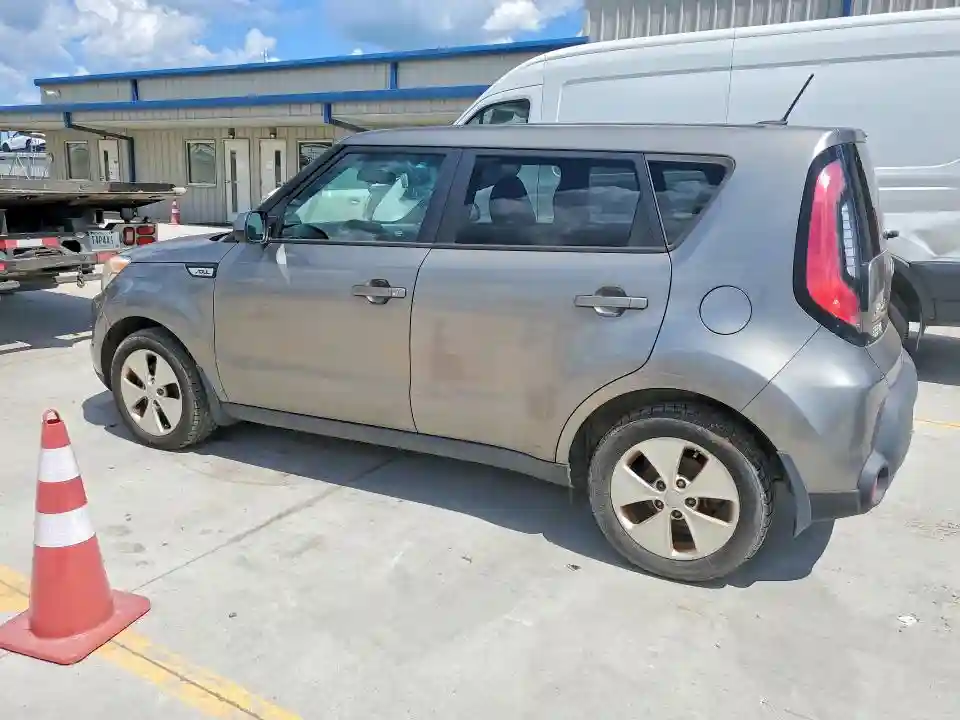 KNDJN2A22F7212447 2015 KIA SOUL BASE-1