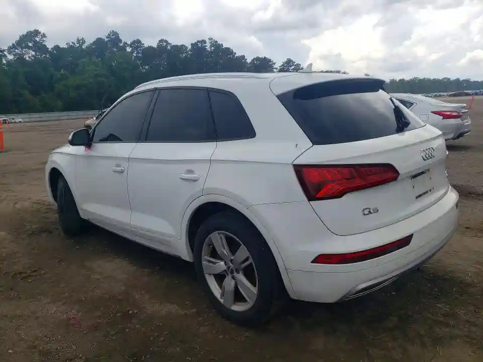 WA1ANAFY8J2008565 2018 AUDI Q5-1