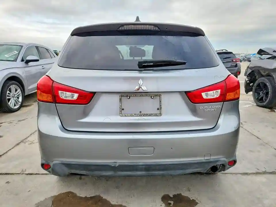 JA4AP3AU2HZ008850 2017 MITSUBISHI OUTLANDER-5